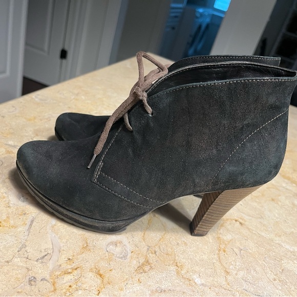 Paul Green Lace Up Brown Metallic Suede Booties - Picture 8 of 10